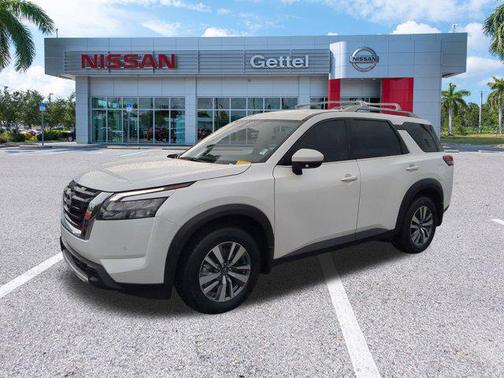 2025 Nissan Pathfinder SL FWD