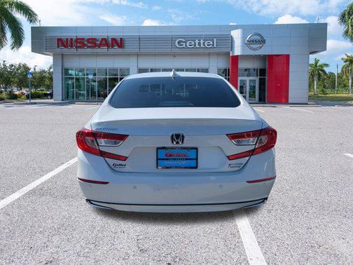 2022 Honda Accord Hybrid Touring