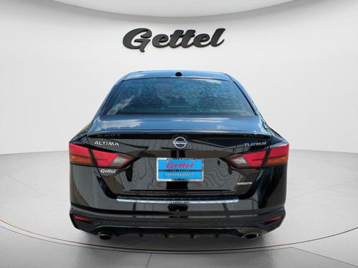 Super Black 2020 Nissan Altima Platinum VC-Turbo FWD