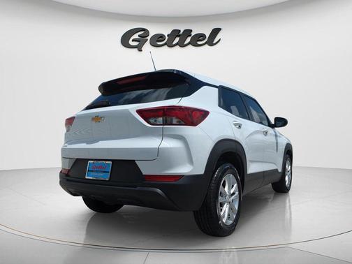 Summit White 2023 Chevrolet Trailblazer LS