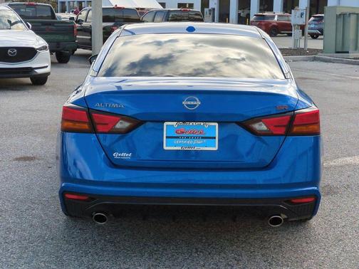 2025 Nissan Altima SR FWD