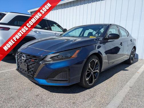 2023 Nissan Altima SR FWD