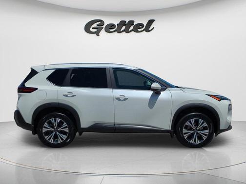 Pearl White Tricoat 2023 Nissan Rogue SV