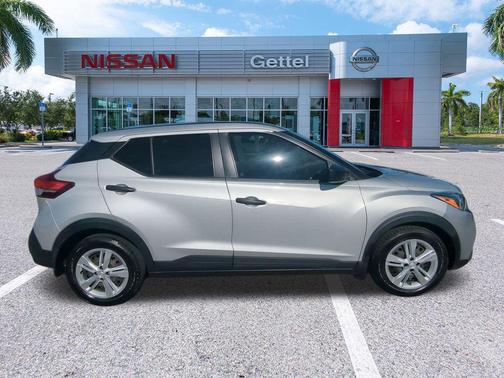 2020 Nissan Kicks S