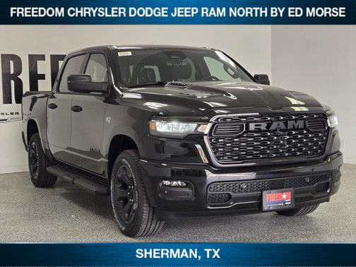 Diamond Black Crystal Pearlcoat 2026 RAM 1500 Express