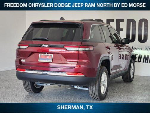 2025 Jeep Grand Cherokee Laredo