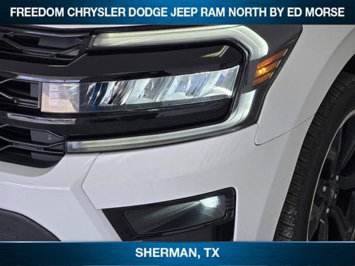 Oxford White 2024 Ford Expedition Limited