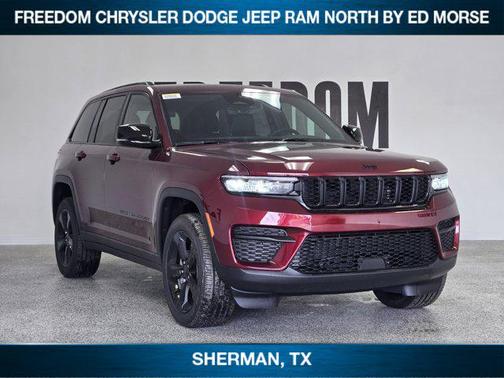 2025 Jeep Grand Cherokee Laredo