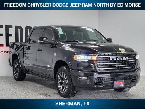 Diamond Black Crystal Pearlcoat 2026 RAM 1500 Laramie