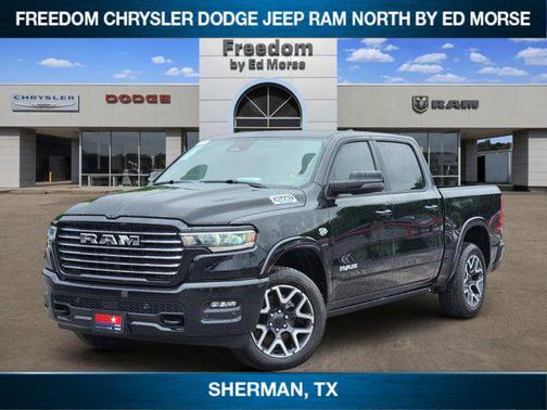 Diamond Black Crystal Pearlcoat 2026 RAM 1500 Laramie
