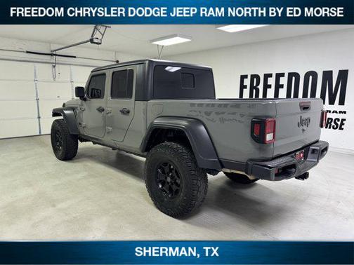 2022 Jeep Gladiator Sport