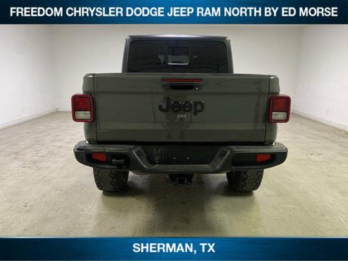 2022 Jeep Gladiator Sport