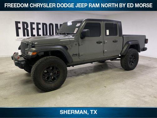 2022 Jeep Gladiator Sport