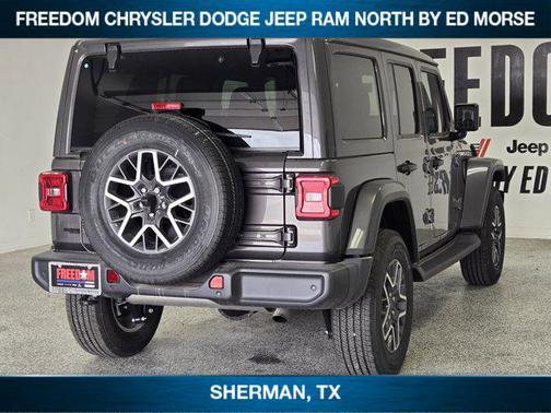 Granite Crystal Metallic Clearcoat 2026 Jeep Wrangler Sahara