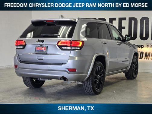 2021 Jeep Grand Cherokee Laredo