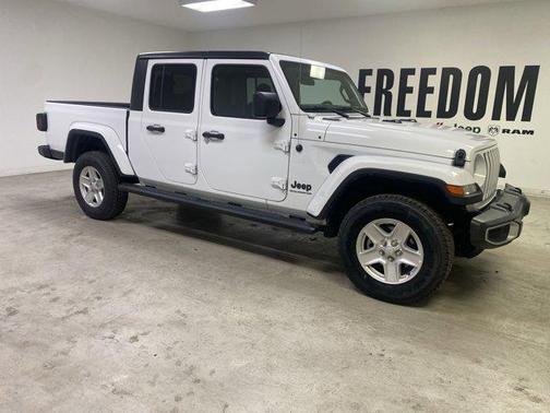 2023 Jeep Gladiator Sport S