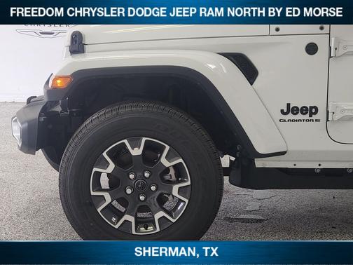 bright white clearcoat 2026 Jeep Gladiator Sahara