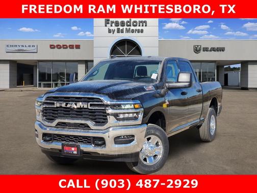 Diamond Black Crystal Pearlcoat 2026 RAM 2500 Tradesman