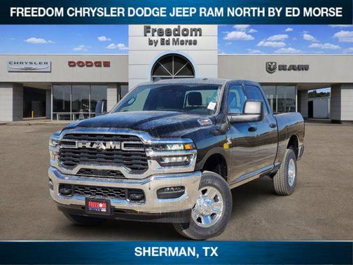 Diamond Black Crystal Pearlcoat 2026 RAM 2500 Tradesman