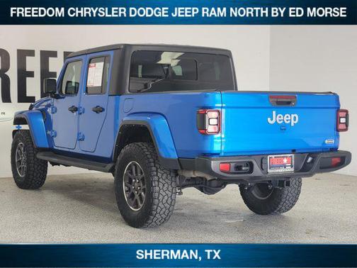 Hydro Blue Pearlcoat 2022 Jeep Gladiator Overland