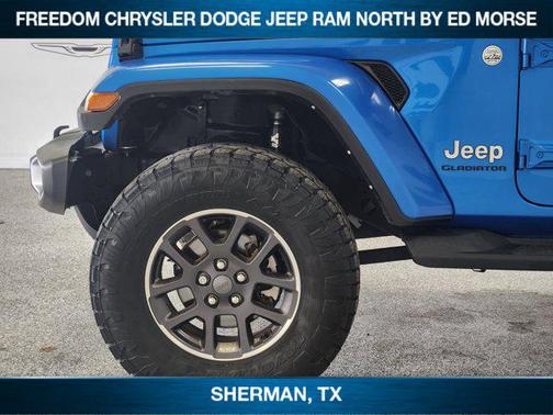 Hydro Blue Pearlcoat 2022 Jeep Gladiator Overland