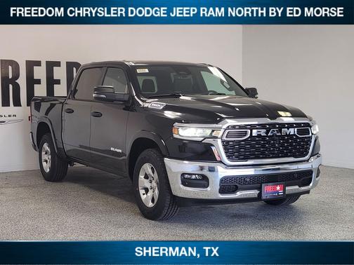 Diamond Black Crystal Pearlcoat 2027 RAM 1500 Lone Star