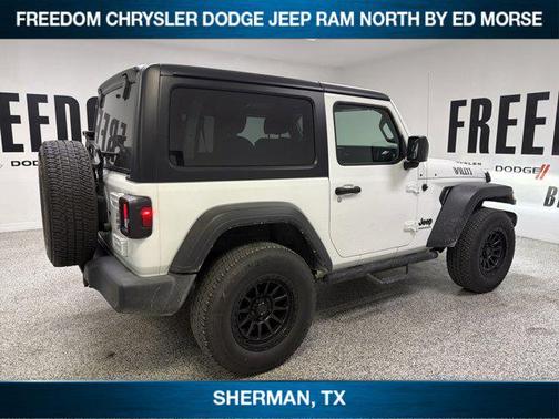 Bright White Clearcoat 2022 Jeep Wrangler Willys