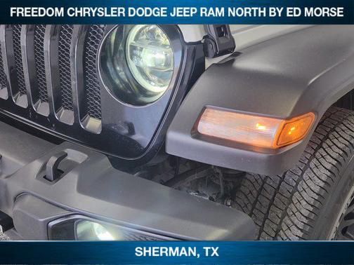 Bright White Clearcoat 2022 Jeep Wrangler Willys