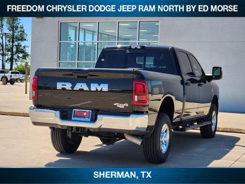 Diamond Black Crystal Pearlcoat 2025 RAM 2500 Tradesman