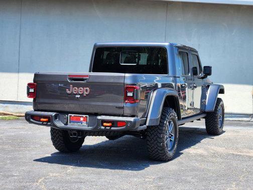 2025 Jeep Gladiator Mojave X