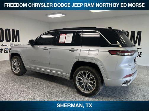 2023 Jeep Grand Cherokee Summit