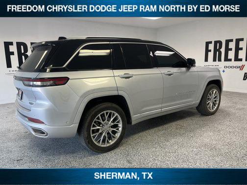 2023 Jeep Grand Cherokee Summit