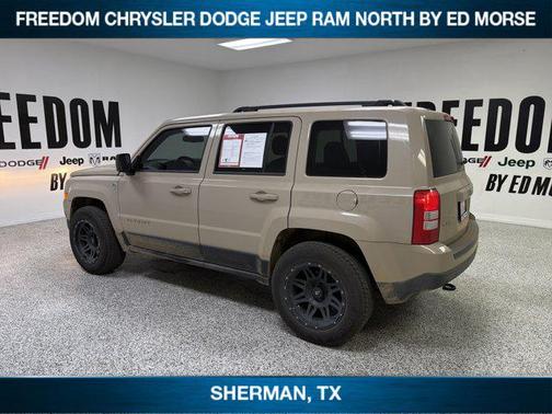 Mojave Sand Clearcoat 2016 Jeep Patriot Latitude