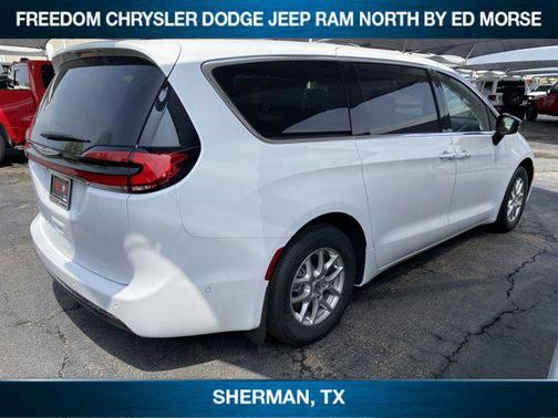 2025 Chrysler Pacifica L
