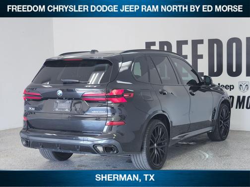 Black Sapphire Metallic 2026 BMW X5 xDrive40i
