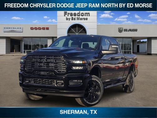 Diamond Black Crystal Pearlcoat 2026 RAM 2500 Black Express