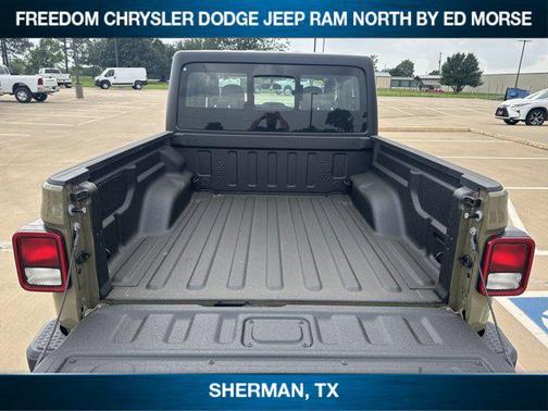 2025 Jeep Gladiator Sport