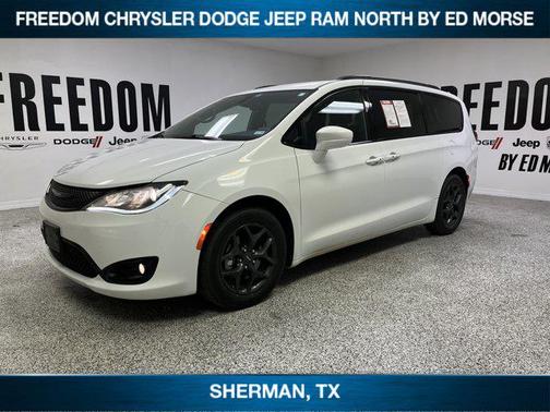 2019 Chrysler Pacifica Touring-L Plus