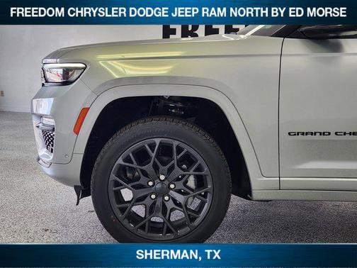 2025 Jeep Grand Cherokee Summit