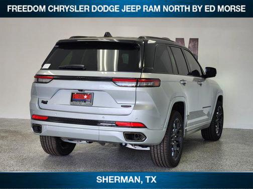 2025 Jeep Grand Cherokee Summit
