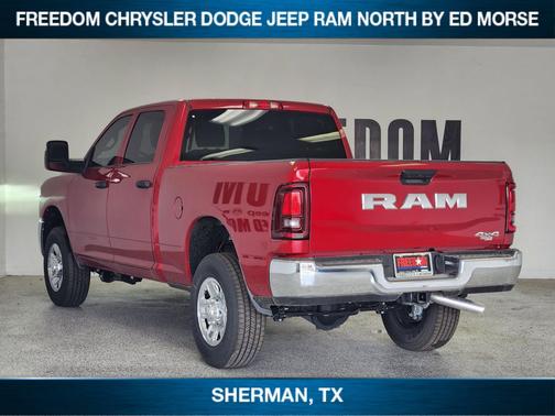 Molten Red Pearlcoat 2026 RAM 2500 Tradesman