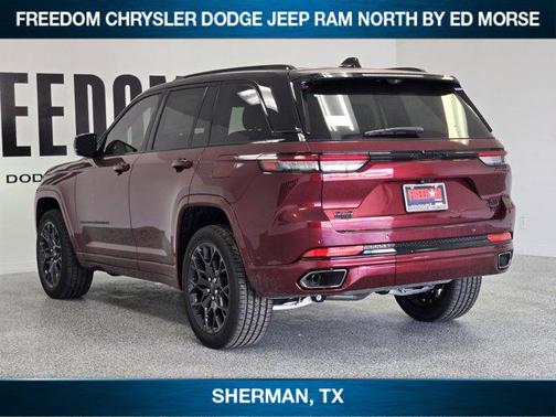 2025 Jeep Grand Cherokee Summit
