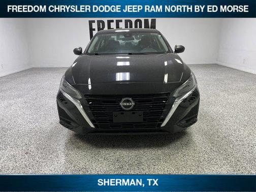 Super Black 2024 Nissan Altima 2.5 SV