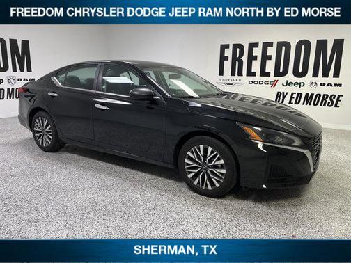 Super Black 2024 Nissan Altima 2.5 SV