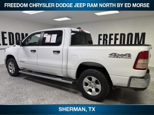Bright White Clearcoat 2024 RAM 1500 Big Horn/Lone Star