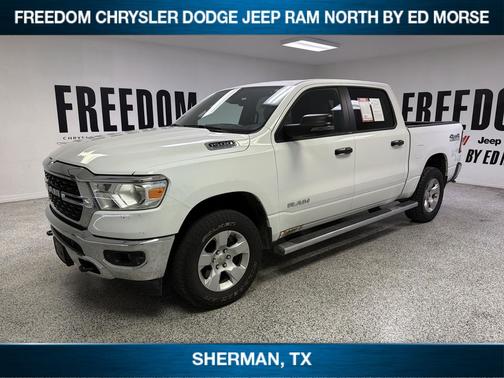 Bright White Clearcoat 2024 RAM 1500 Big Horn/Lone Star