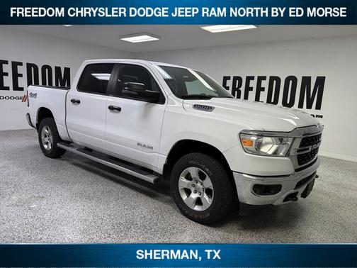 Bright White Clearcoat 2024 RAM 1500 Big Horn/Lone Star