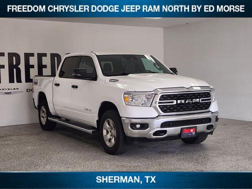 Bright White Clearcoat 2024 RAM 1500 Big Horn/Lone Star