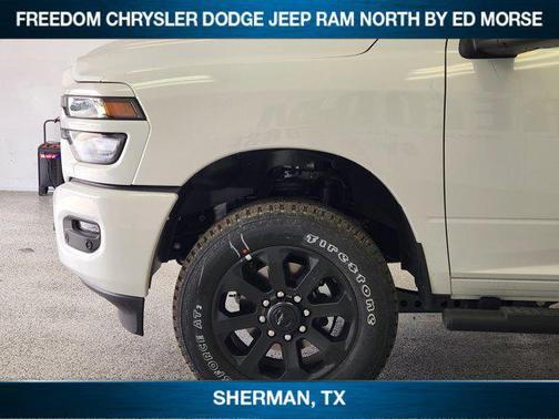 Bright White Clearcoat 2026 RAM 2500 Black Express