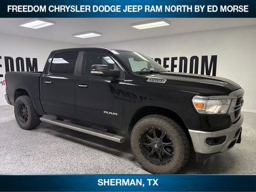 Diamond Black Crystal Pearlcoat 2019 RAM 1500 Big Horn